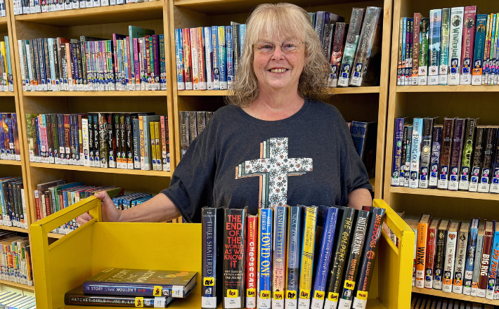 Front Desk and Curbside Service